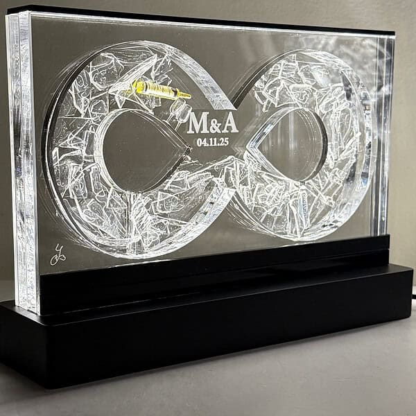 אינפיניטי חתונה / גוף תאורה