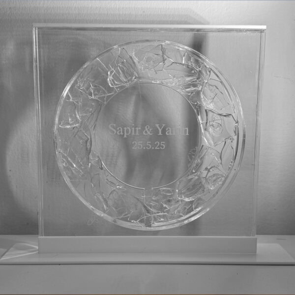 טבעת חתונה ייחודית משברי כוס חופה – מזכרת אישית ומרגשת